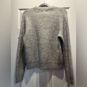 H&M crew neck wool blend sweater. Size s. Gently worn.